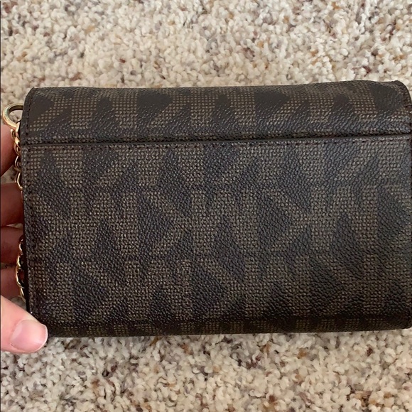 Michael Kors Crossbody Bag - Picture 4 of 4